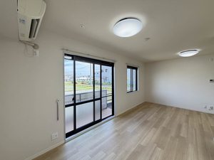 エストワール B102号-3
