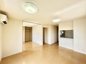 ユートピア東山 E201号-3
