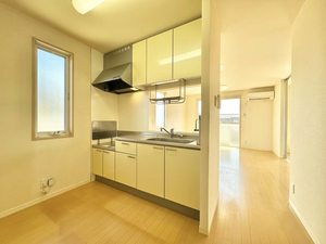 ユートピア東山 E201号-6