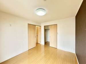 ユートピア東山 F201号-11