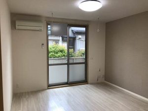 シャーメゾン　リザイア B101号-2