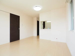 Ｃｈａｒｍａｎｔ　Ｄｏｍｉｅｉｌｅ C102号-2