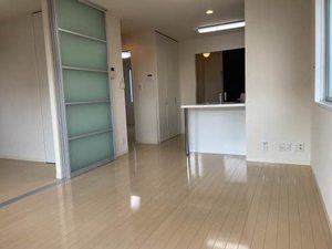 ウィスピア A102号-3