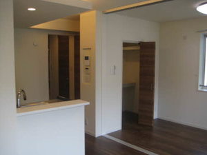 Ｎｏｒｔｈ　Ｖｉｌｌａ　芳野 0302号-4