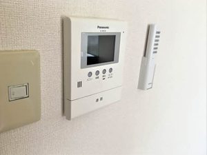 ハピネス幡山 C101号-6