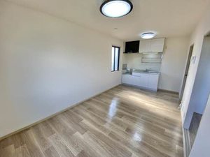 グランシャリオ B201号-5