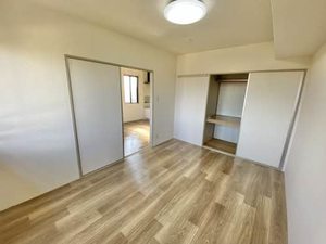 グランシャリオ B201号-9