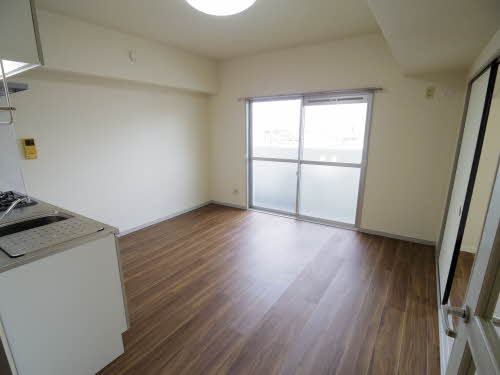 シャトル山田 0501号-2