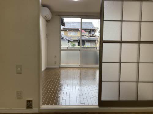 タウニー美登里 B102号-2