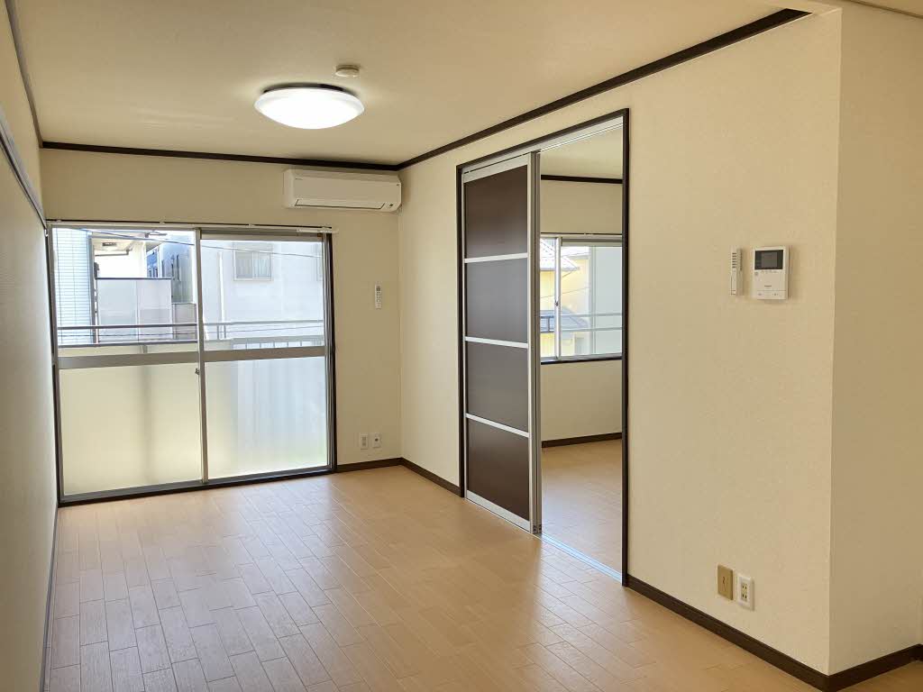 【関税込み】AVAVAV ブルー Apartment トラウザーズ AVAVAVのブルー Apartment トラウザーズがセール中