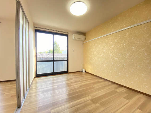 ルミエールコーポ E202号-7