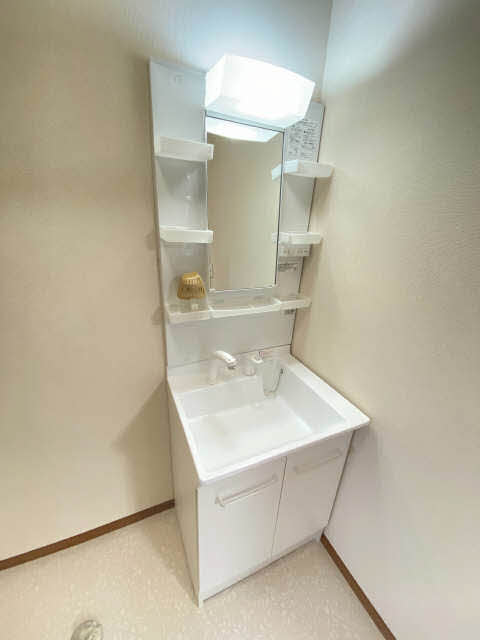 ルミエールコーポ E202号-11