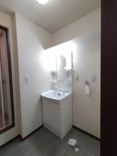 ガーデンタウン城所 C102号-7