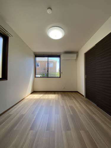 リバーサイド中島 E101号-8