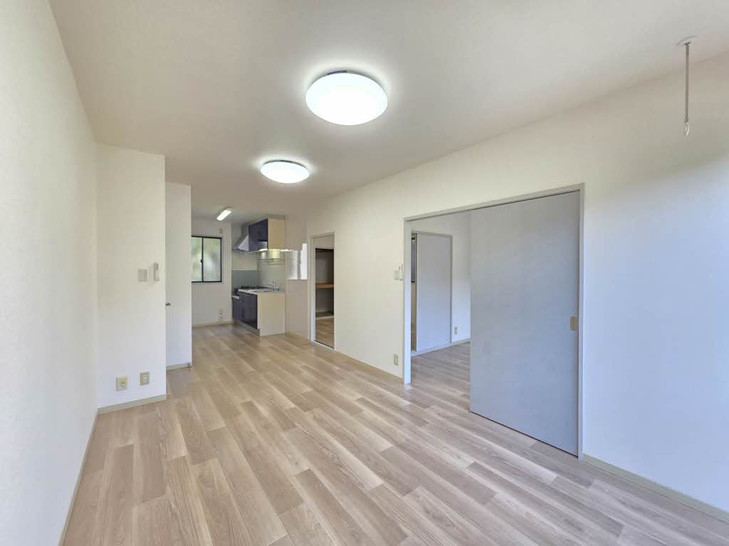 メイプルタウン F102号-2