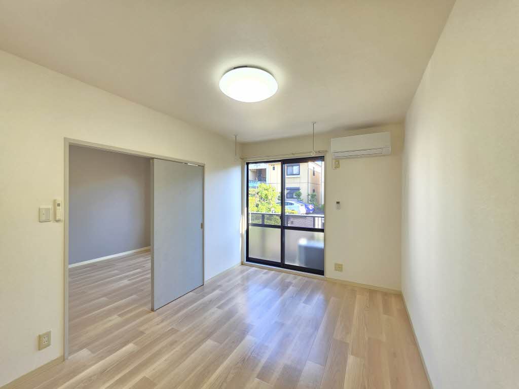 メイプルタウン F102号-12