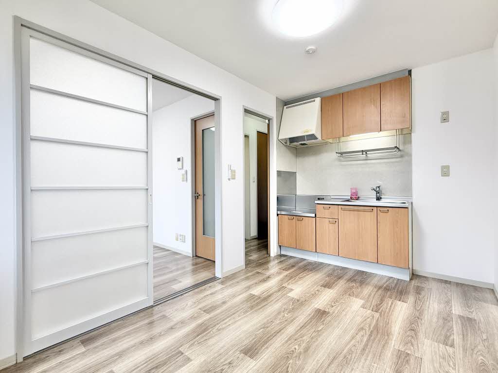 エストワール A202号-3