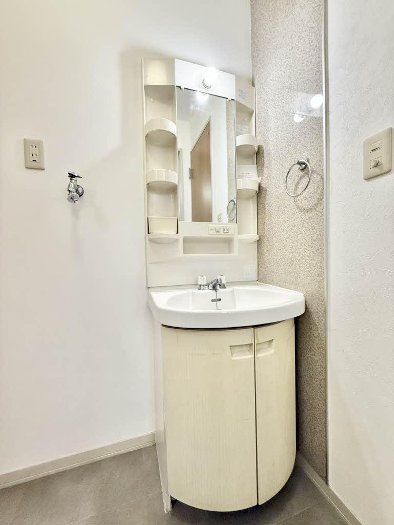 エストワール A202号-6