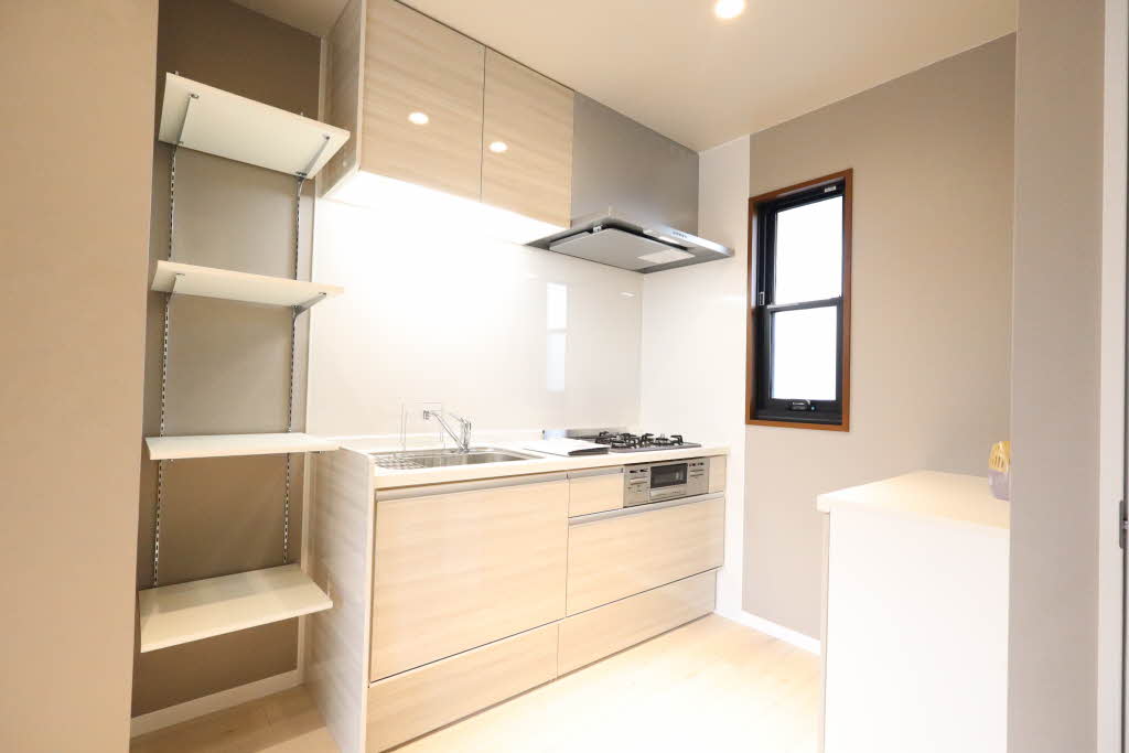 アドバンテージ B105号-8