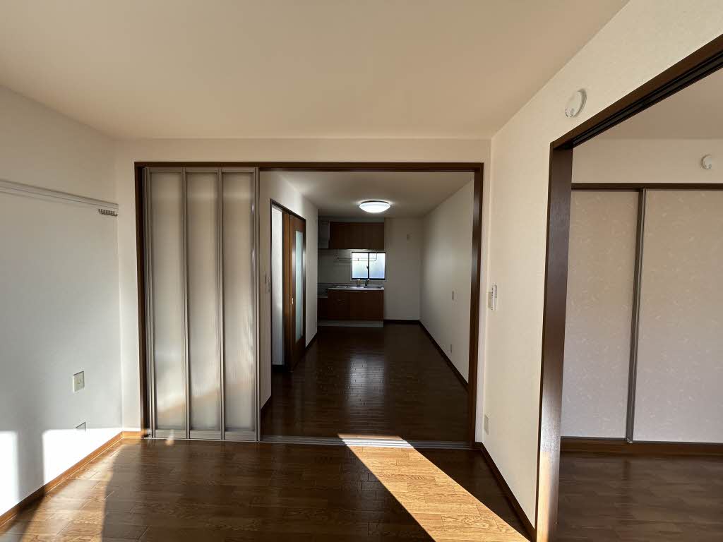 カーサ　ヴィヴレ 0201号-3