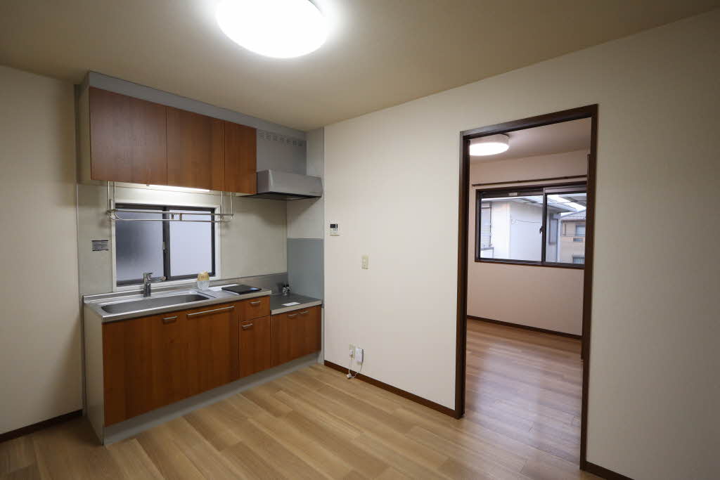 ヴァリュージュ　ハイム C202号-3