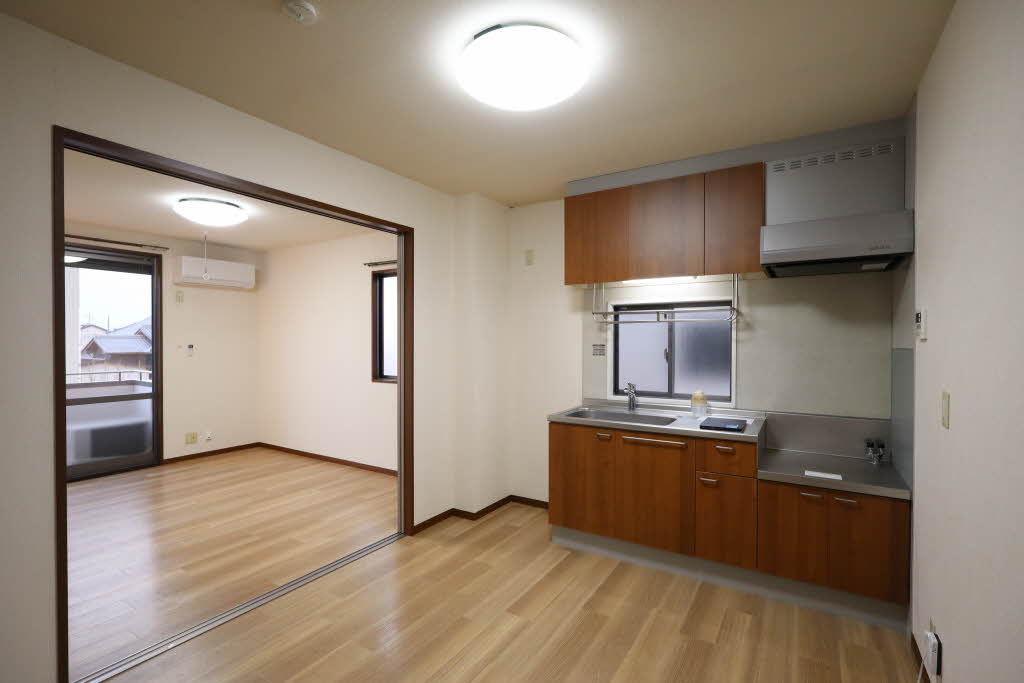 ヴァリュージュ　ハイム C202号-4