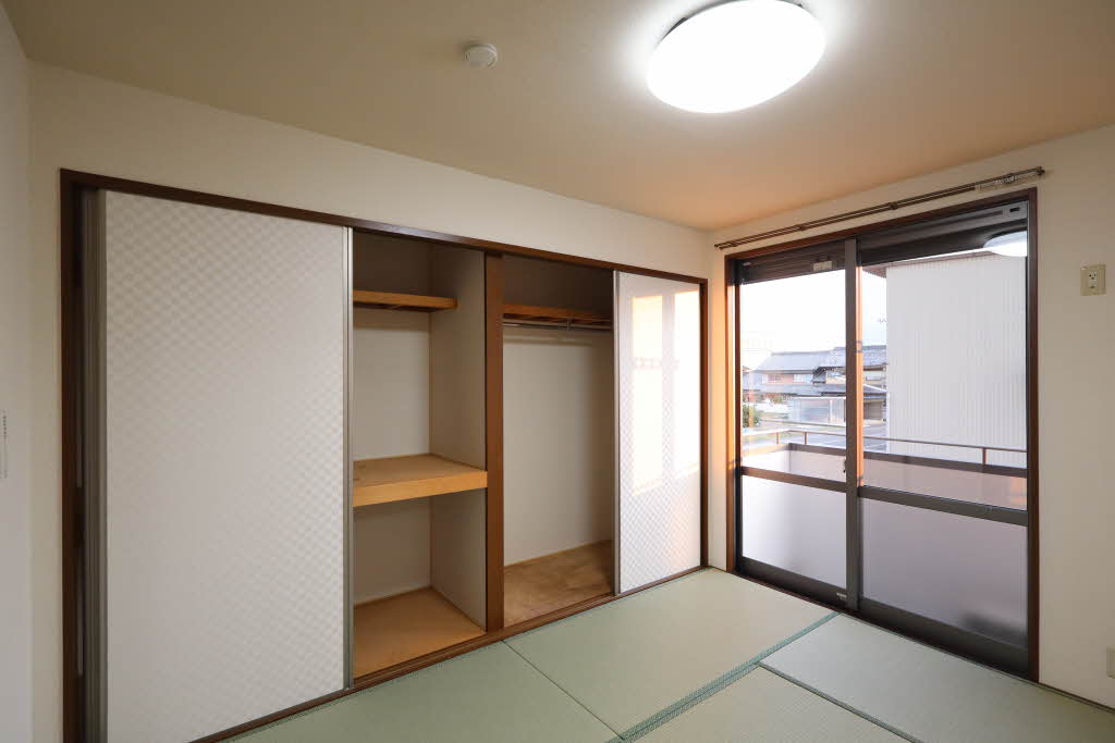 ヴァリュージュ　ハイム C202号-10