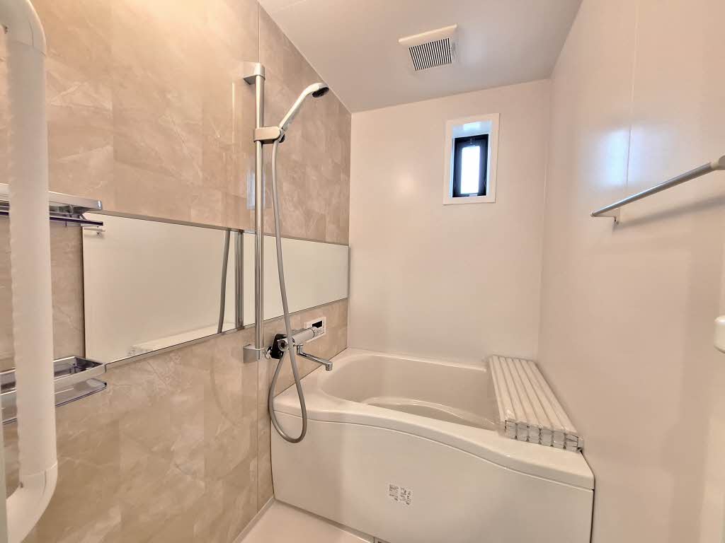 ファミーユ殿池 A202号-12