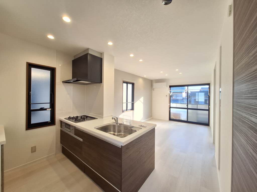 ファミーユ殿池 B201号-2