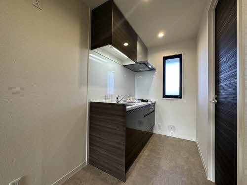 メゾン　プレミール C203号-4