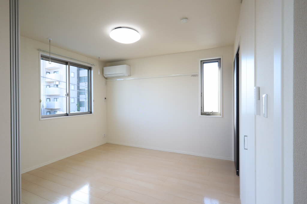 フルール中郷 A202号-3