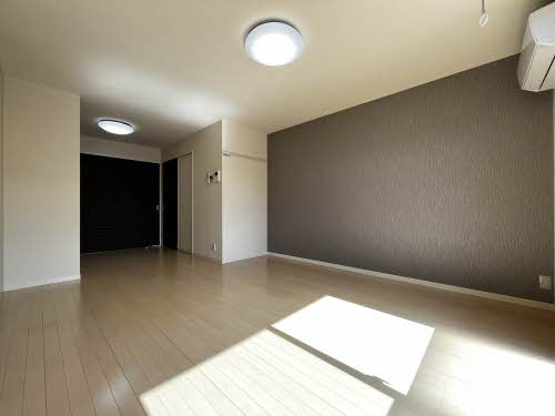 エミージュ 0102号-2