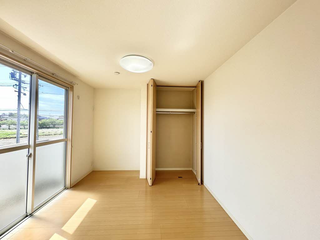 ユートピア東山 E201号-7