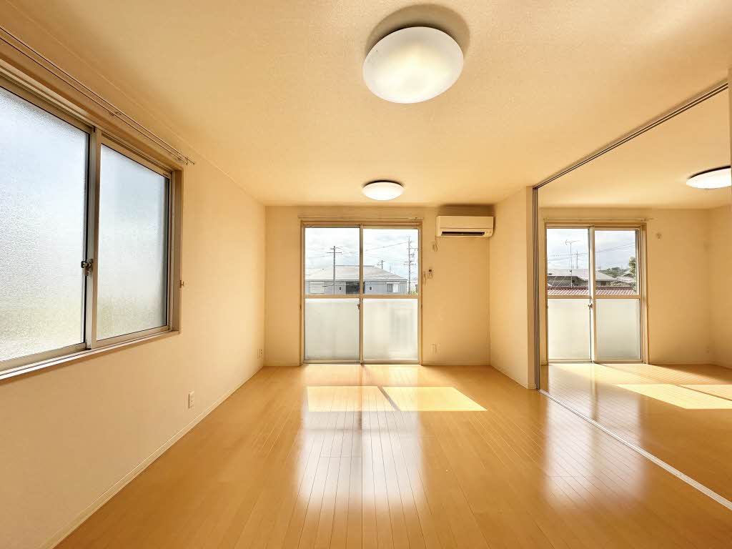 ユートピア東山 F201号-5