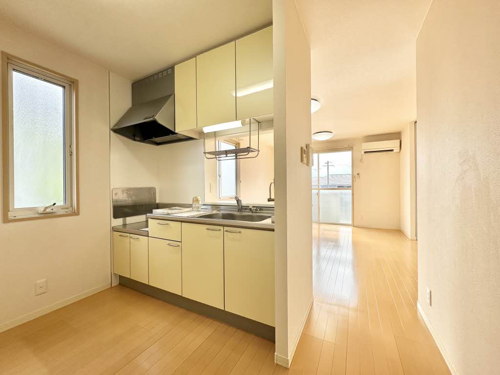 ユートピア東山 F201号-6