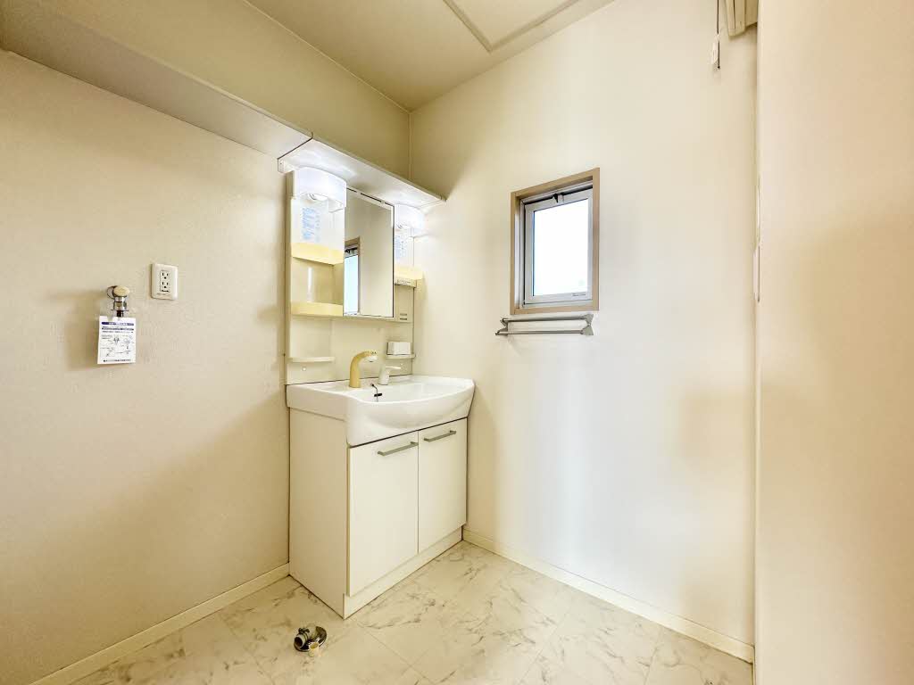 ユートピア東山 F201号-13