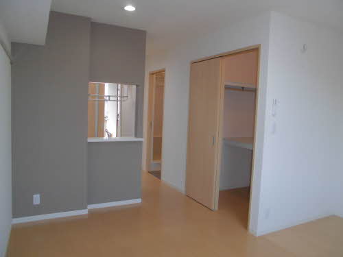 シャーメゾン高田 C203号-2