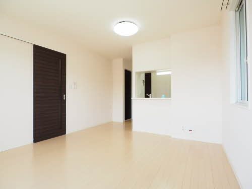 Ｃｈａｒｍａｎｔ　Ｄｏｍｉｅｉｌｅ C102号-2