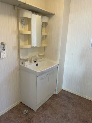 ウィスピア A102号-8