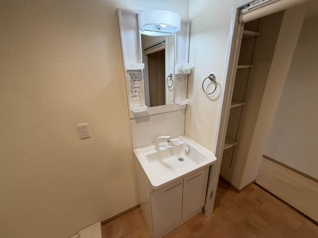 Ｂｅｌ　Ａｖｅｎｉｒ　Ａｋｉｙｏｓｈｉ 0202号-5