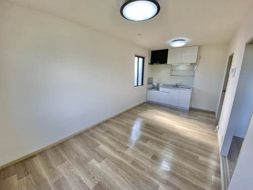 グランシャリオ B201号-5