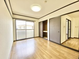 タウニイエード B102号-6