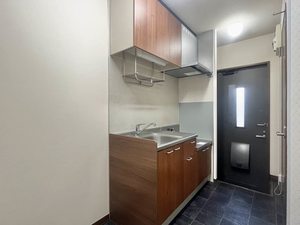 アゼリア大岡 B101号-5