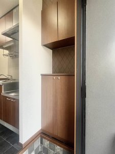 アゼリア大岡 B101号-11