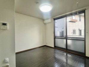 アゼリア大岡 B103号-2