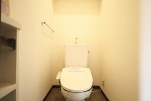 ロイヤルステージ阿倉川 E202号-6