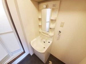 ルミエール一宮 C101号-8