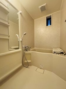 メゾン・ド・ルミエール A101号-11