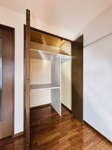 メゾン・ド・ルミエール A202号-6