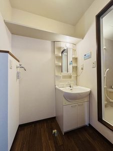 メゾン・ド・ルミエール B201号-9